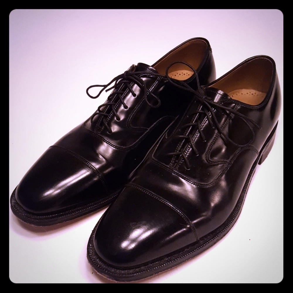 Mens 9.5 Johnston and Murphy formal Oxford shoes